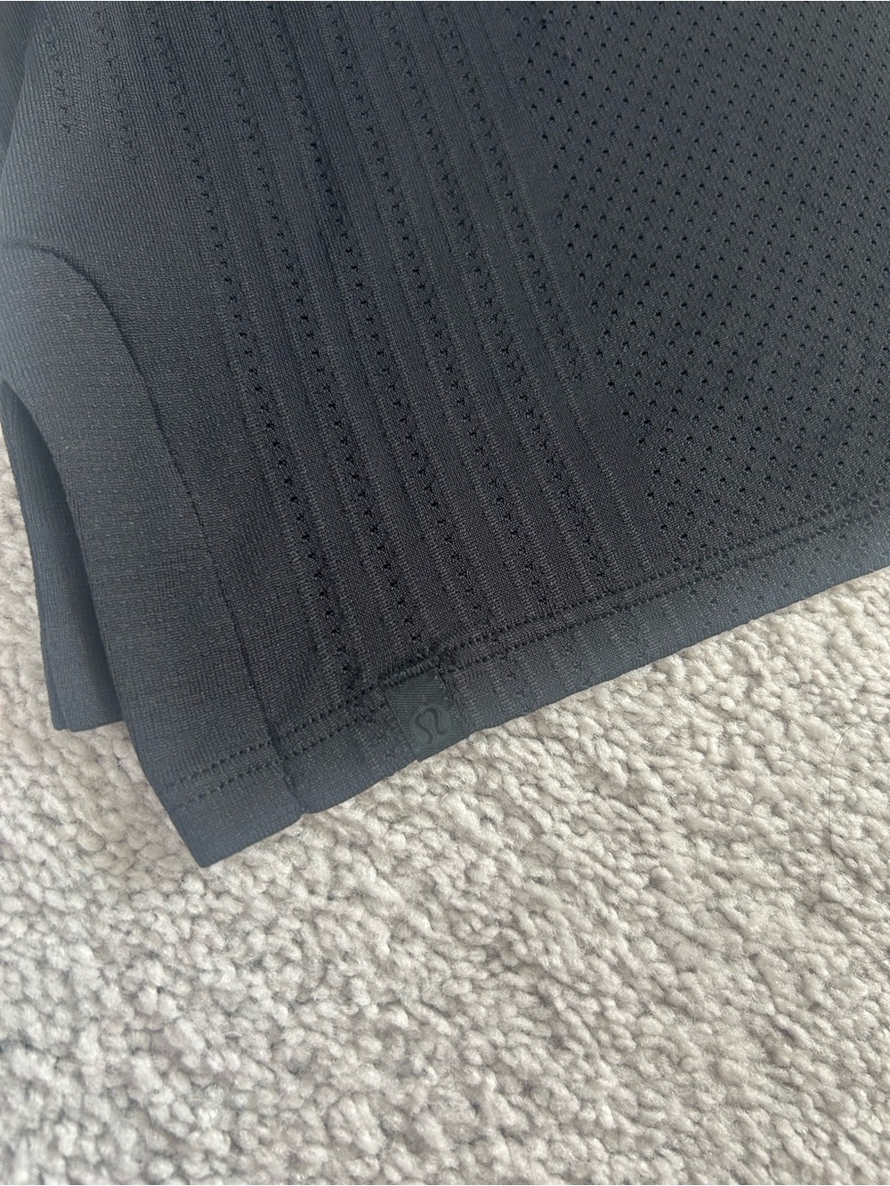 Lululemon Black Train to Be Cropped Tank size 6 - Picture 5 of 8